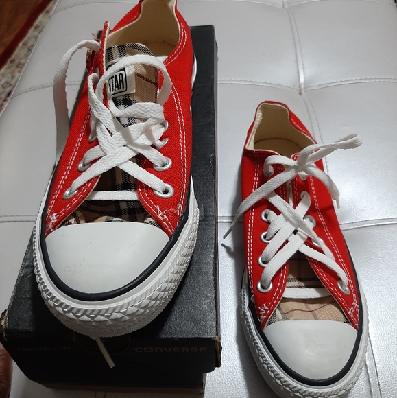 Custom Burberry converse - Picture 2 of 3